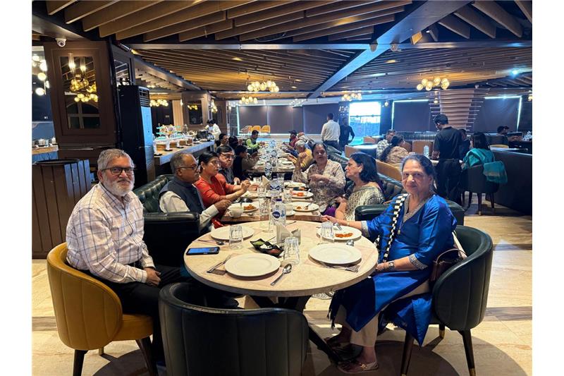 Residents Lunch  in Wave Mall on 10 March 25