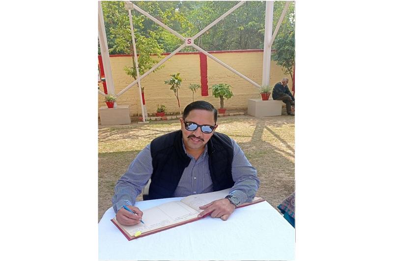 Visit by Maj Gen & Mrs Manoj Tiwari, ZRO (UP & UK) Lucknow