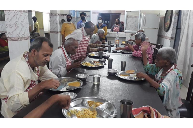 Ms Mansi Singh has donated dinner today