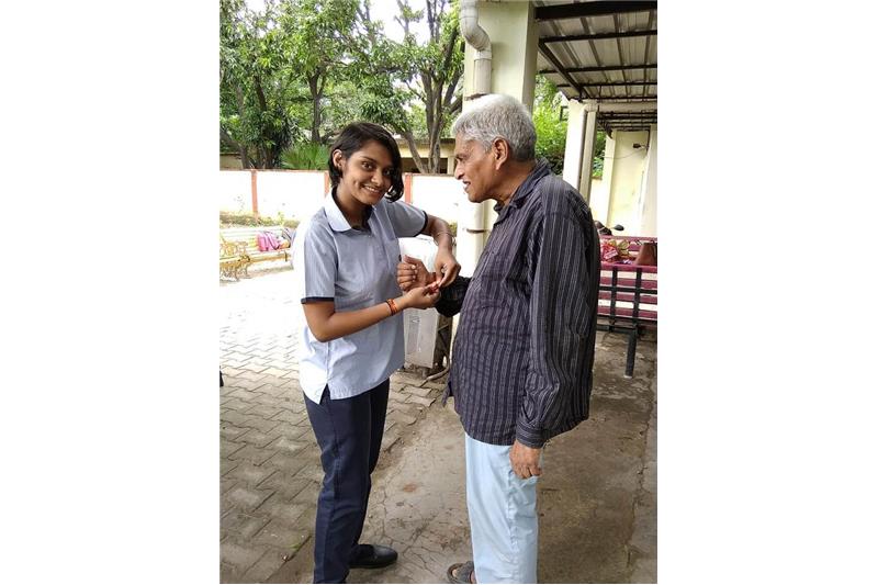 Class 10 from CMS ;mti Nagar- II, Lucknow came to home and Celebrated Raksha Bandhan with Residents.