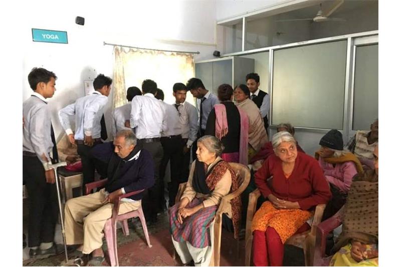 Students from Aryavart Institute (Electric Engg) visited the Cheshire Home