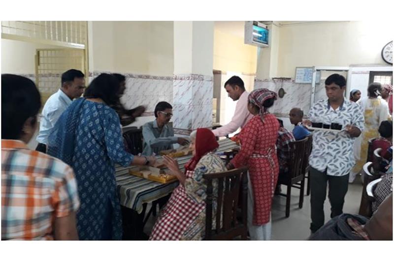 Breakfast and lunch are sponsored by the Donors twice/thrice in a month