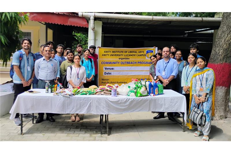 Dr Tushar Singh and Dr Vidushi Srivastava, Asst Prof. alongwith 26 students from Amity University Lucknow