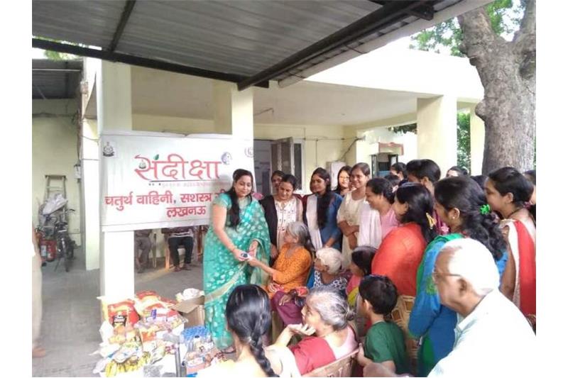 Visit by ladies of 4th SSB Battalion led by the Commanding Officers wife Ms Sandhya Shinde 