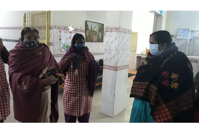 Mr Prashant Kumar Srivastava has distributed socks on 28.12.2021