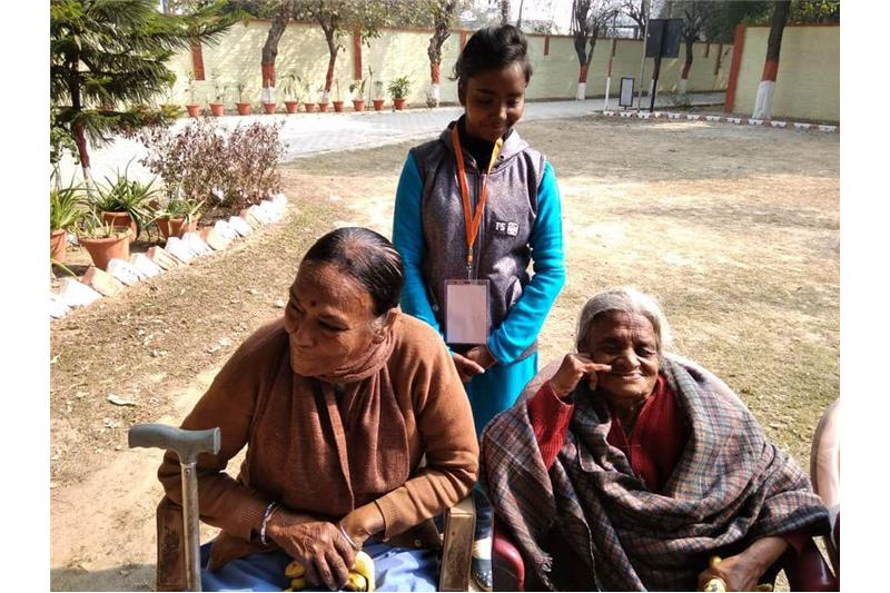 Members of Sanskar Shri Vinayak Trust visited Cheshire Home