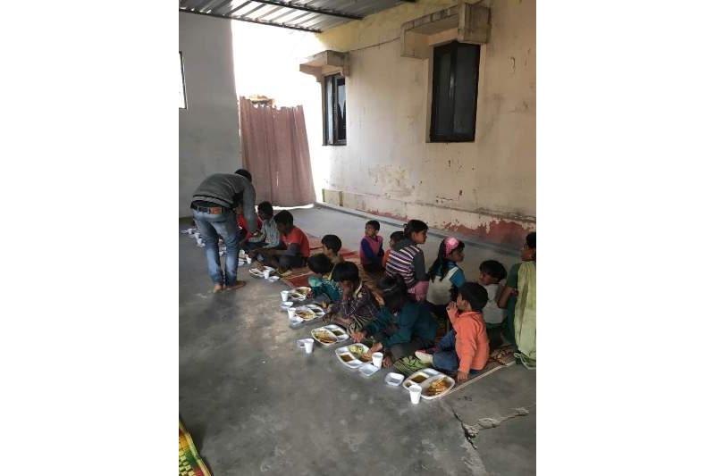 Cheshire Lunch Children Neighborhood