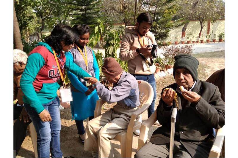 Members of Sanskar Shri Vinayak Trust visited Cheshire Home