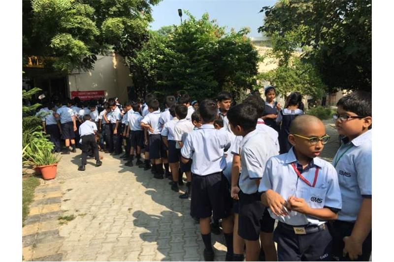 CMS ;mti Nagar Class IV Students Visited Cheshire Home.