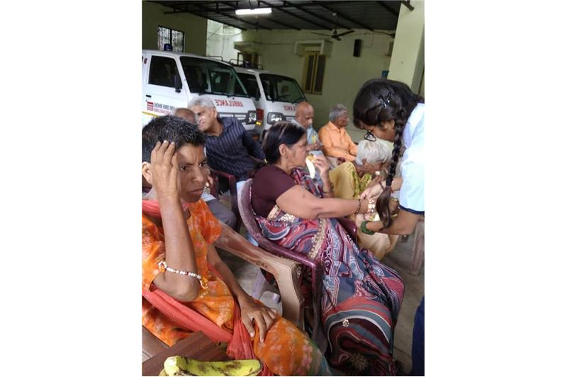 Class 10 from CMS ;mti Nagar- II, Lucknow came to home and Celebrated Raksha Bandhan with Residents.