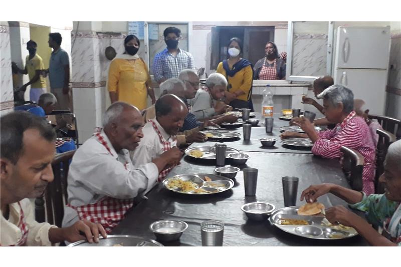 Ms Mansi Singh has donated dinner today