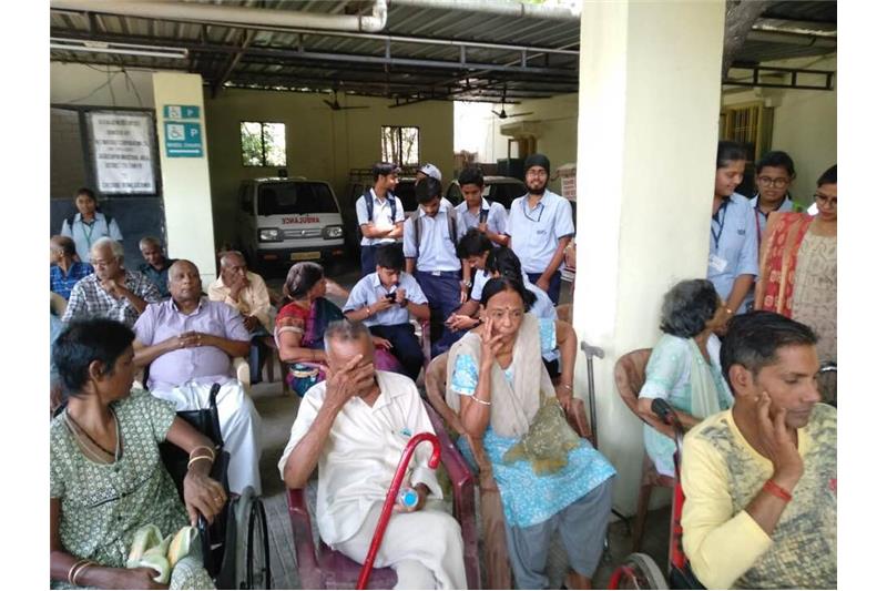 The Children and teachers of CMS Kanpur road Lucknow donated daily use items, old clothes 30 April 2019  