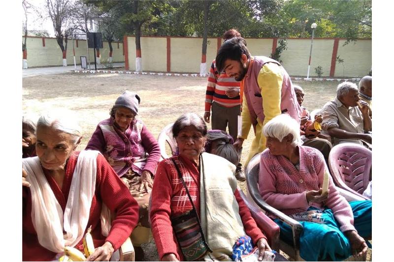Members of Sanskar Shri Vinayak Trust visited Cheshire Home