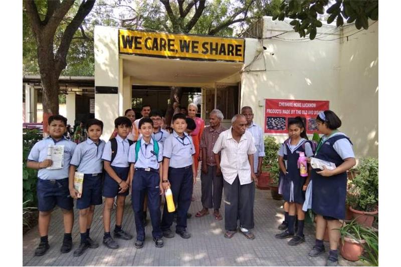 Children from Class IV ;mti Nagar visited the Cheshire Home