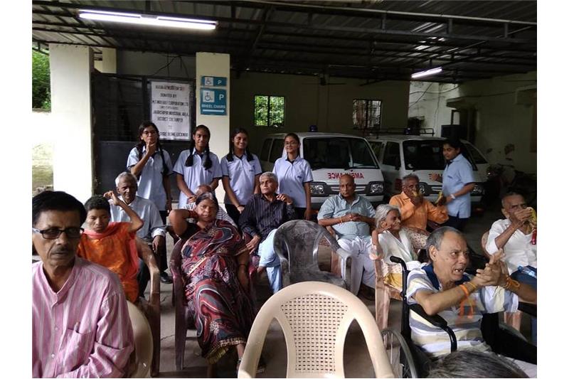 Class 10 from CMS ;mti Nagar- II, Lucknow came to home and Celebrated Raksha Bandhan with Residents.