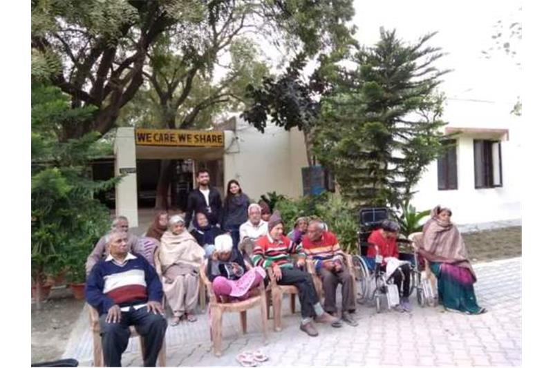 Ms Pragya Singh and others accompanying her came to the Cheshire home and distributed veg rolls and Coffee